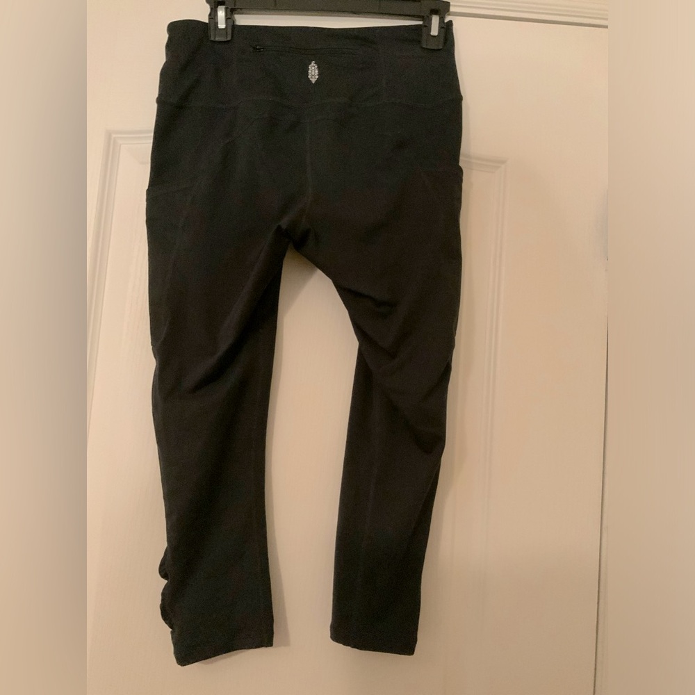 Free People Movement out of your league leggings size M